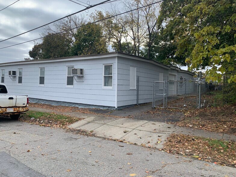 More Photos Of 22 Laurel St, Leominster Warehouse For Sale