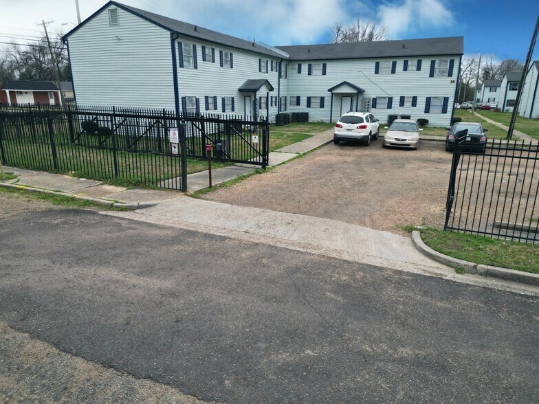 More Photos Of 1225 Bailey Ave, Jackson Apartments For Sale