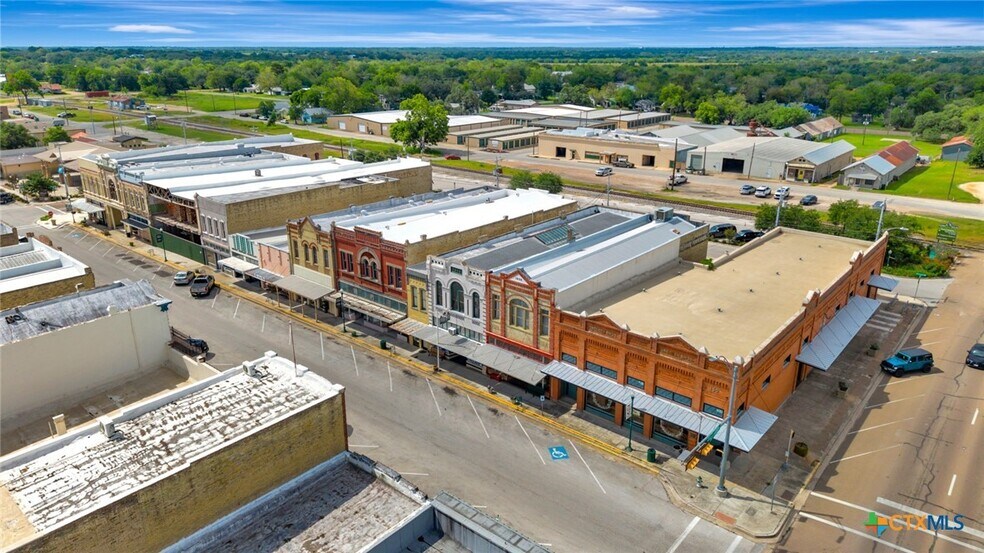 More Photos Of 119 E Main St, Cuero General Retail For Sale