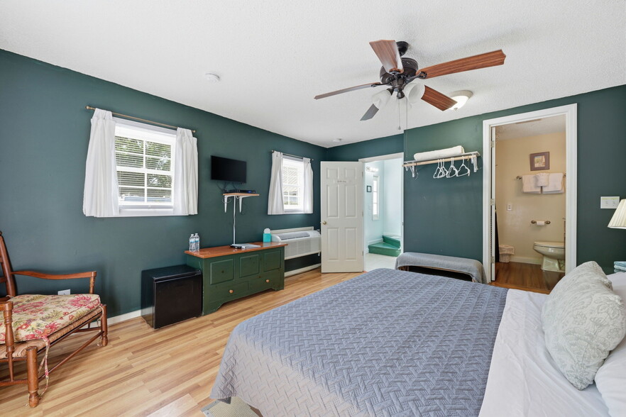 More Photos Of 508 Church St, Oriental Hospitality For Sale