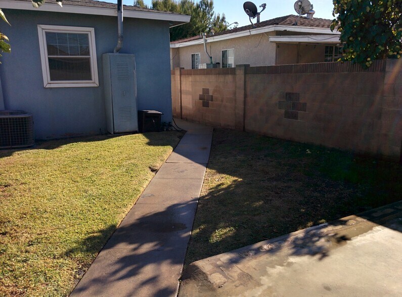 More Photos Of 12843 Columbia Way, Downey Land For Sale