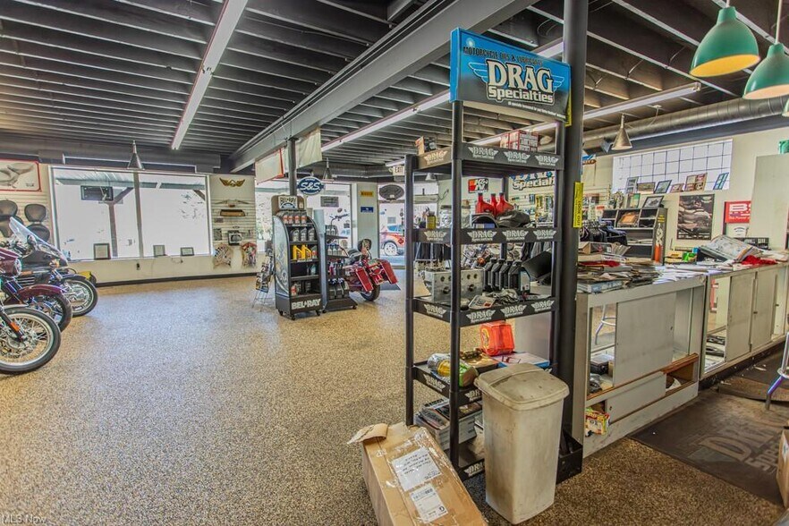 More Photos Of 2362 S Canal St, Newton Falls Storefront For Sale