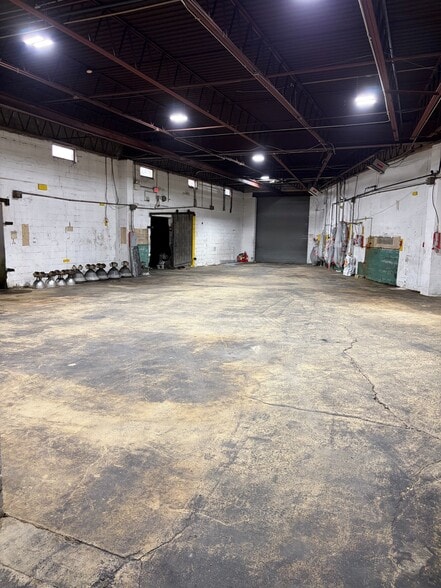 More Photos Of 225 E Madison Ave, Clifton Heights Warehouse For Sale