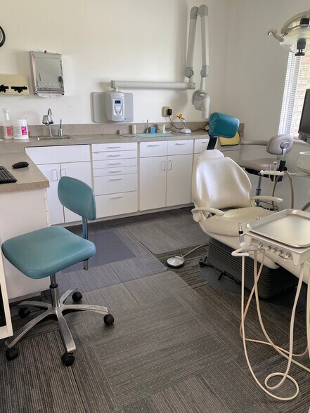 More Photos Of 2290 E Hill Rd, Grand Blanc Medical For Sale