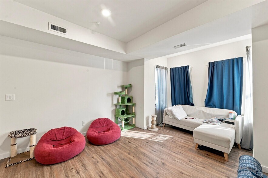 More Photos Of 1648 S 16th St, Philadelphia Apartments For Sale
