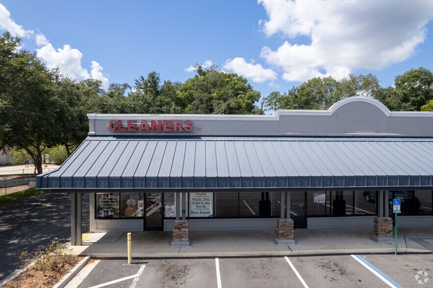 6855 Wilson Blvd, Jacksonville, FL 32210 For Lease