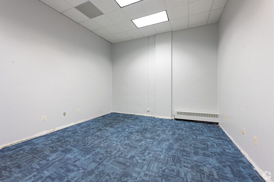 More Photos Of 1495 Lake Ave, Rochester Storefront Retail Office For Sale