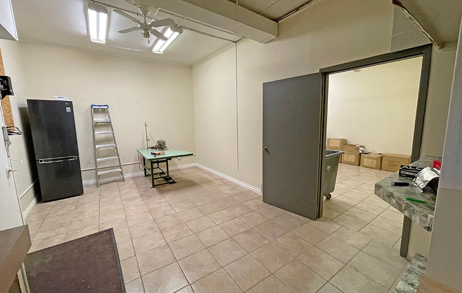 More Photos Of 545 Telfer St S, Winnipeg Storefront Retail Office For Sale