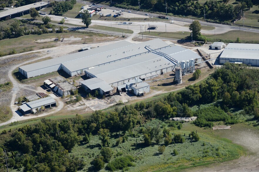 More Photos Of 1735 N Washington St, Vicksburg Manufacturing For Sale