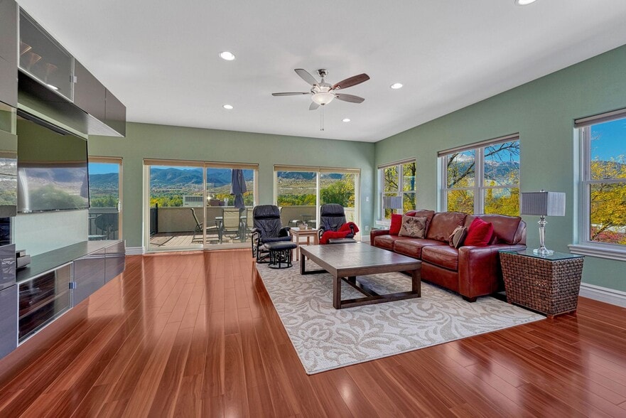 More Photos Of 2532 W Colorado Ave, Colorado Springs Storefront Retail Office For Sale