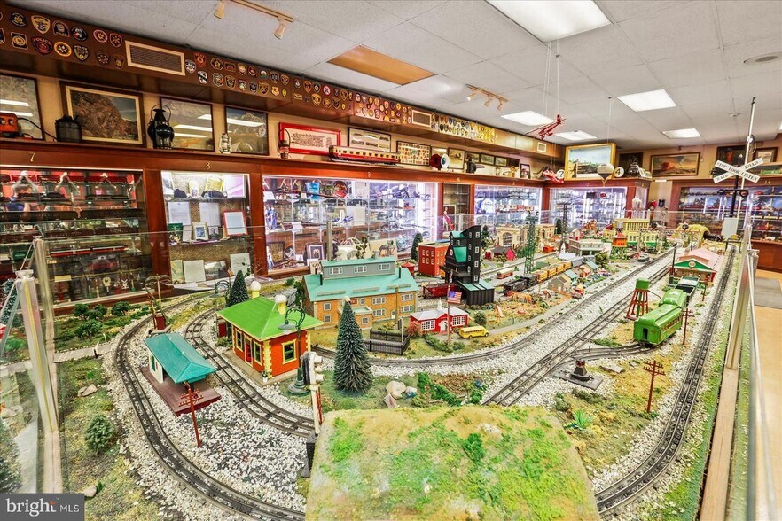 More Photos Of 425 Steinwehr Ave, Gettysburg Storefront Retail Office For Sale