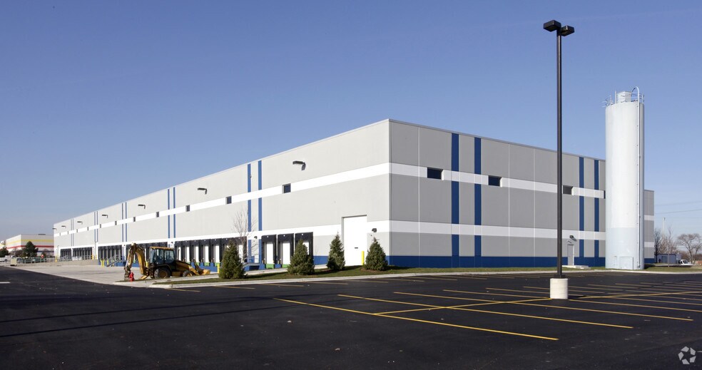 Primary Photo Of 2475 Touhy Ave, Elk Grove Village Distribution For Lease