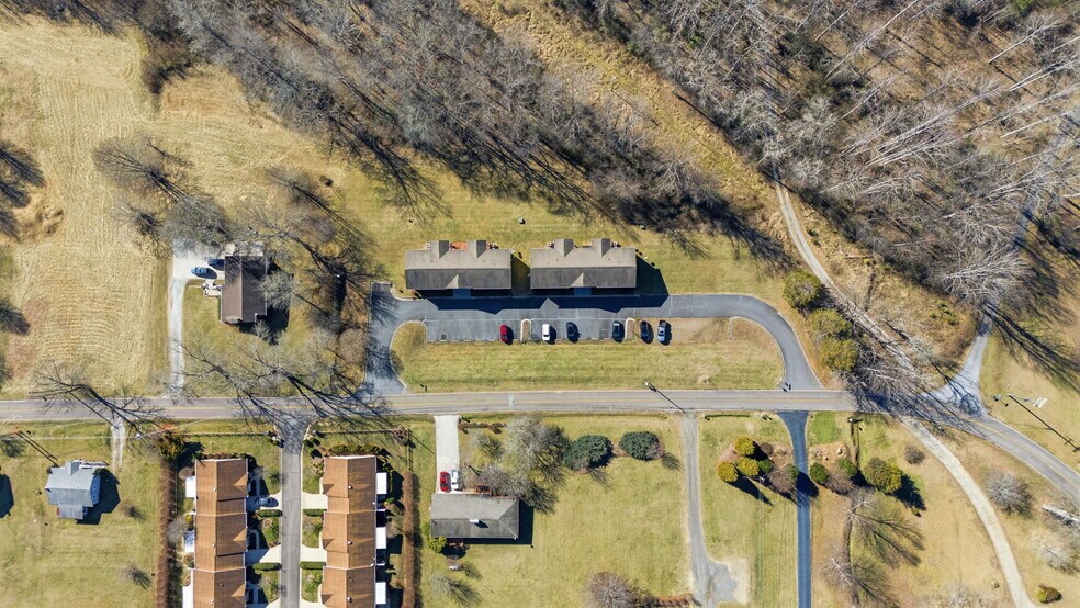 More Photos Of 520 Baird Cove Rd, Franklin Apartments For Sale