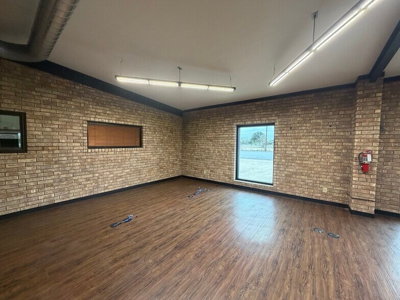 More Photos Of 4805 N Expressway 281, Edinburg Refrigeration Cold Storage For Sale