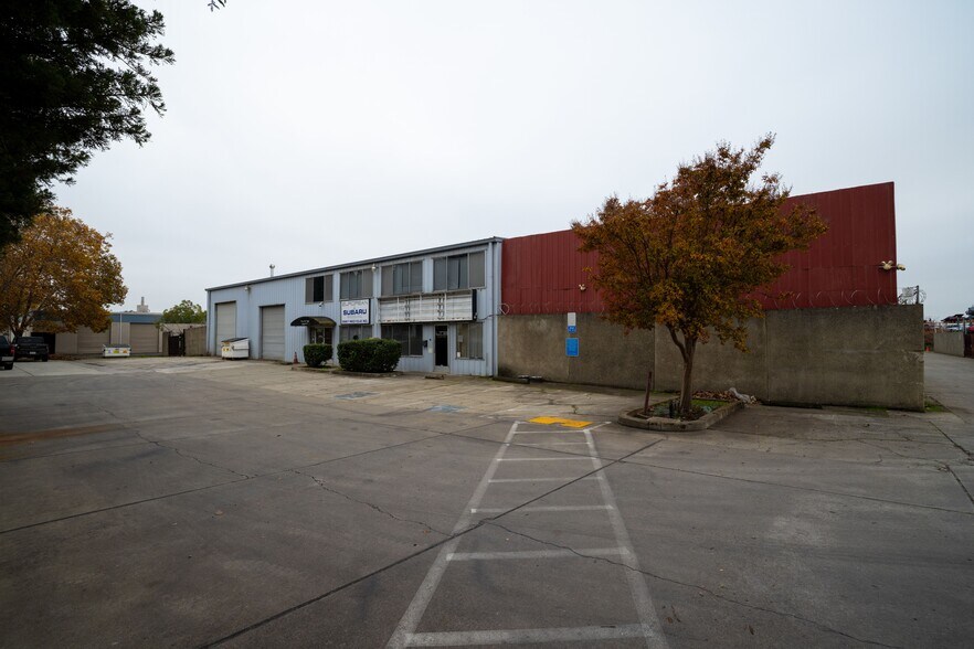 More Photos Of 3567 Recycle Rd, Rancho Cordova Warehouse For Lease