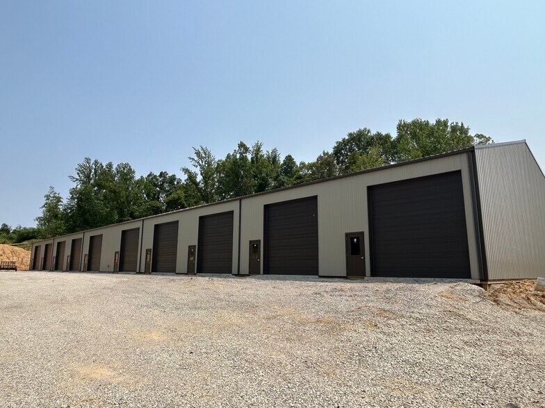 More Photos Of 7316 IN-66 Hwy, Newburgh Warehouse For Lease