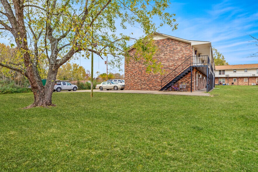 452 Ashe Ave, New Johnsonville, TN 37134 Apartments For Sale