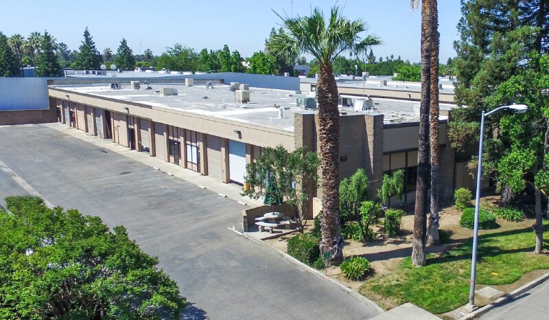 Primary Photo Of 5494 E Lamona Ave, Fresno Warehouse For Sale