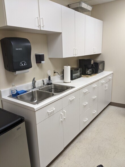 More Photos Of 6020-6038 Weldon Spring Pky, Weldon Spring Office For Lease