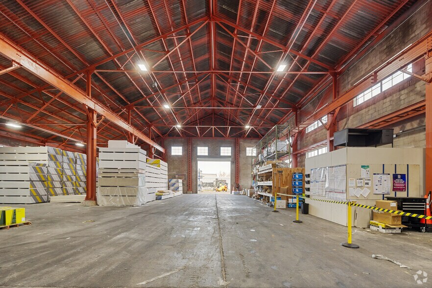 More Photos Of 252-262 Depot Rd, Milford Light Distribution For Lease