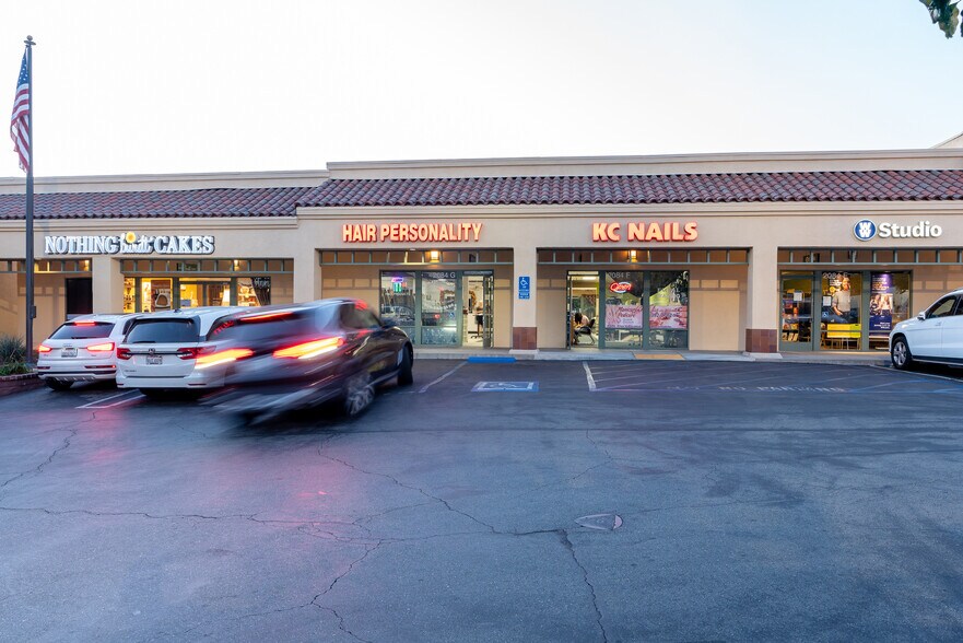 More Photos Of 2080-2086 Foothill Blvd, La Verne Freestanding For Lease