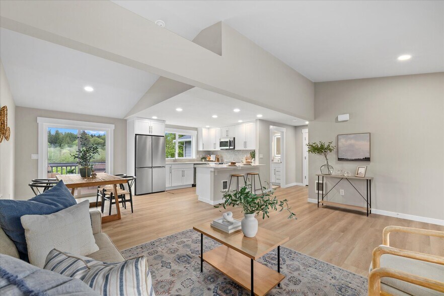 More Photos Of 930 Stitch Rd, Lake Stevens Apartments For Sale