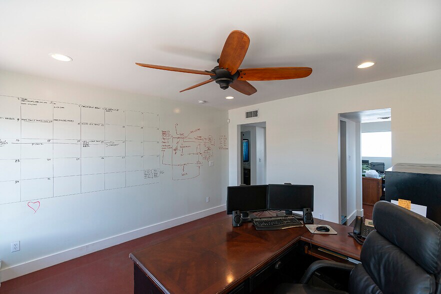 More Photos Of 2540 E Indian School Rd, Phoenix Loft Creative Space For Lease