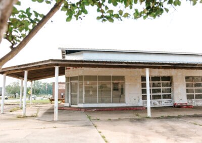 More Photos Of 118 Saint Joseph Ave, Brewton Showroom For Sale