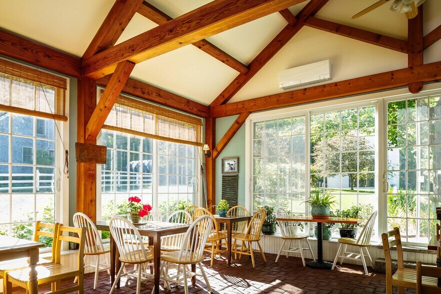 More Photos Of 33 Tenney Hl, Blue Hill Restaurant For Sale