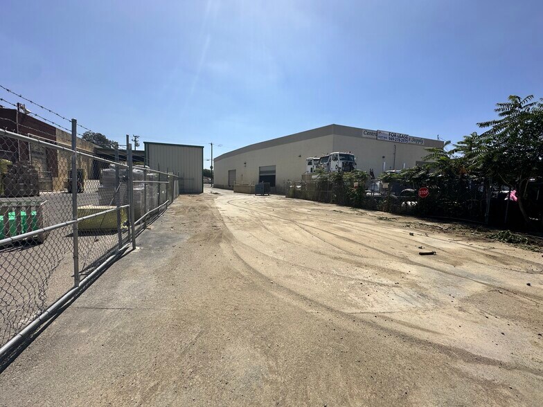 More Photos Of 2875 Orange Olive Rd, Orange Manufacturing For Lease