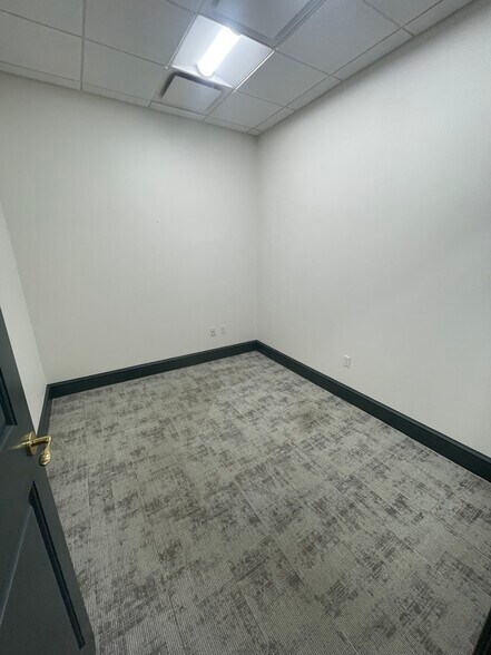 More Photos Of 3233 Thomasville Rd, Tallahassee Office For Lease