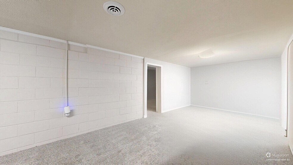 More Photos Of 2951 N 70th St, Lincoln Office For Sale