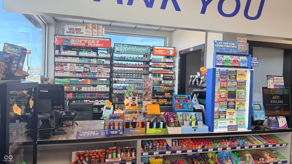 More Photos Of 606 Shirlee St, Vincennes Service Station For Sale
