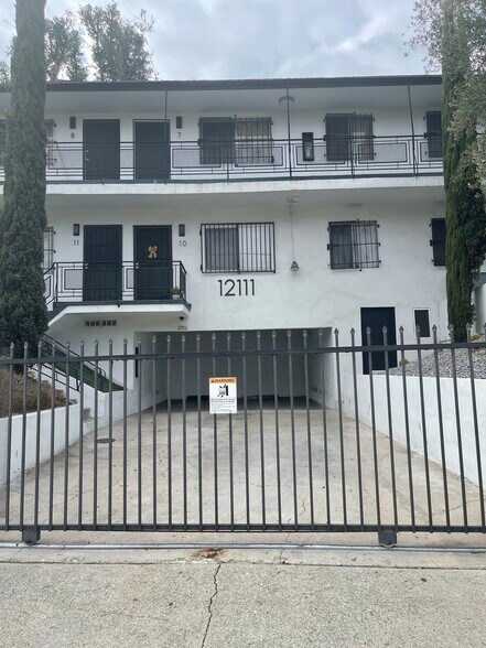 More Photos Of 12111 S Figueroa St, Los Angeles Apartments For Sale