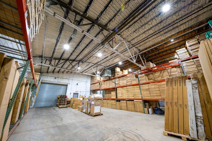 More Photos Of 1 White Horse Pike, Barrington Showroom For Sale