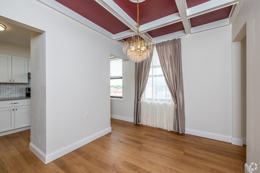 More Photos Of 422 Felix St, Saint Joseph Apartments For Sale