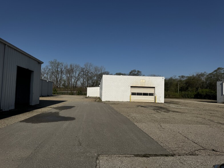 More Photos Of 701 Collins Rd, Elkhart Warehouse For Sale
