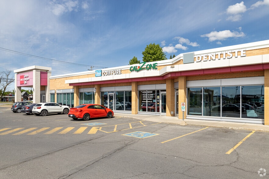 More Photos Of 3701-3725 Boul Saint-Charles, Kirkland Unknown For Lease