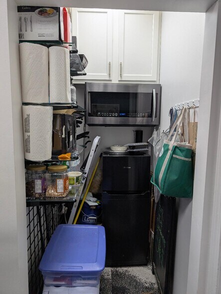 More Photos Of 131-135 Ghent Rd, Fairlawn General Retail For Sale