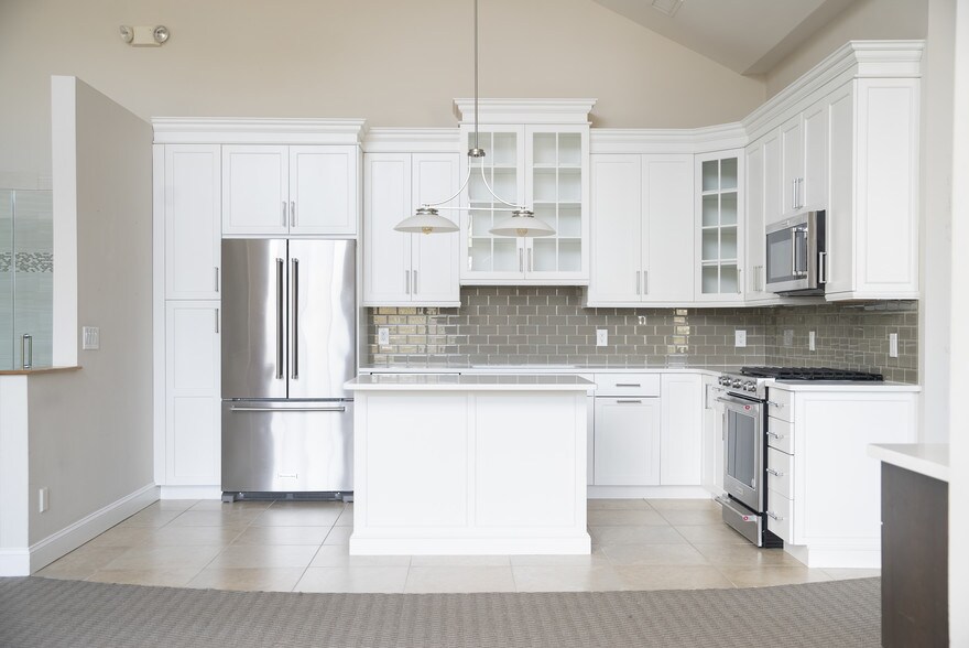 More Photos Of 3750 Express Dr S, Islandia Office For Lease