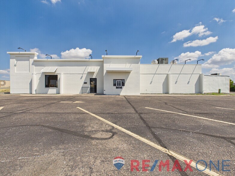 More Photos Of 2208 E Kansas Ave, Garden City Fast Food For Sale