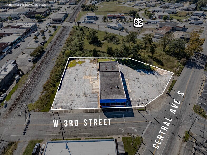 More Photos Of 104 3rd St E, Tifton Freestanding For Lease