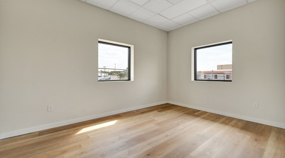 More Photos Of 2811 S County Road 1257, Midland Warehouse For Sale