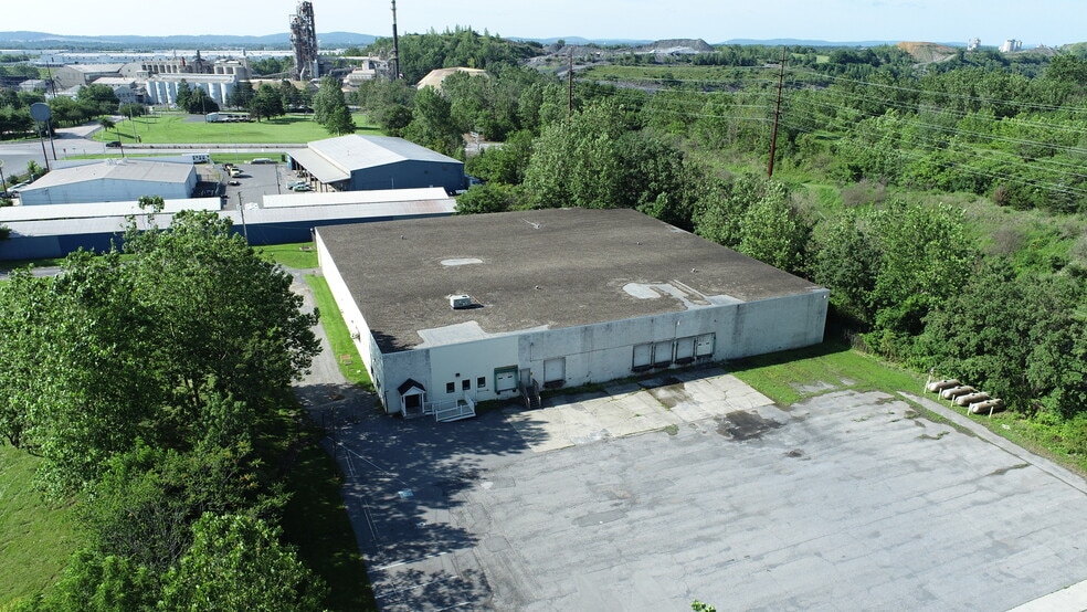 More Photos Of 106 Commerce Way, Stockertown Warehouse For Sale