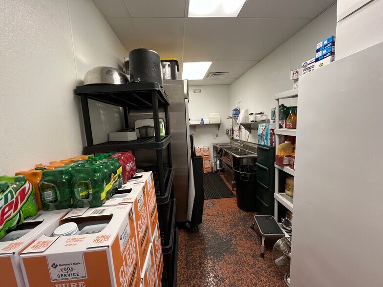 More Photos Of 1475 Atlanta Industrial Way, Atlanta Medical For Sale
