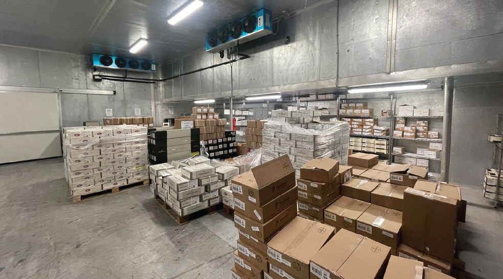 More Photos Of 600 E 132nd St, Bronx Manufacturing For Lease