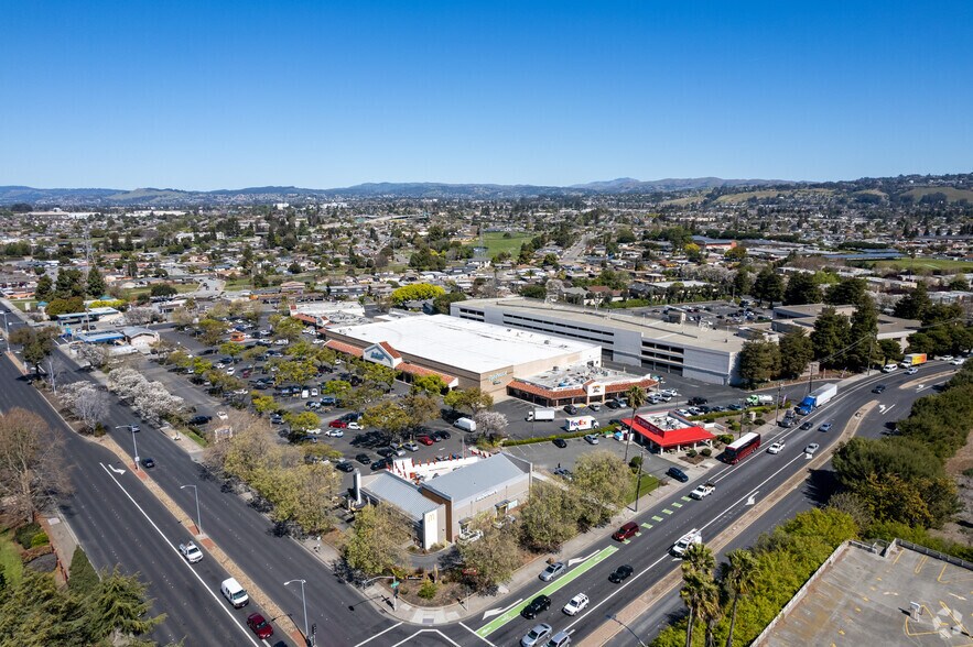 More Photos Of 27000-27328 Hesperian Blvd, Hayward Freestanding For Lease