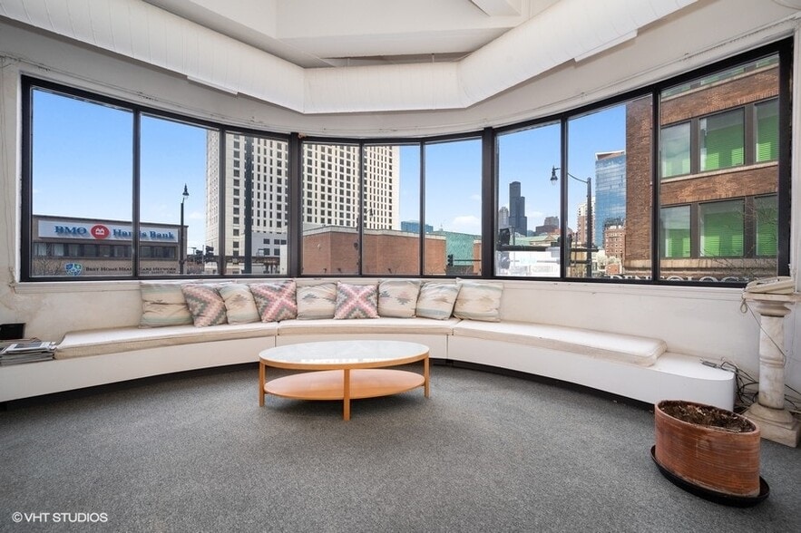 More Photos Of 1301 S Wabash Ave, Chicago Restaurant For Lease