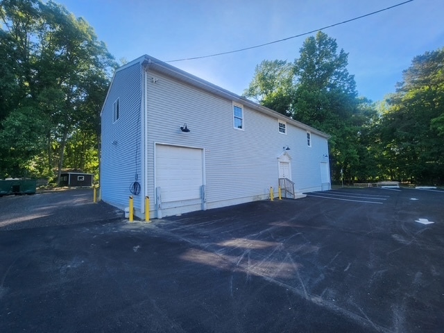 More Photos Of 138 Lakeview Dr, Gibbsboro Light Distribution For Sale