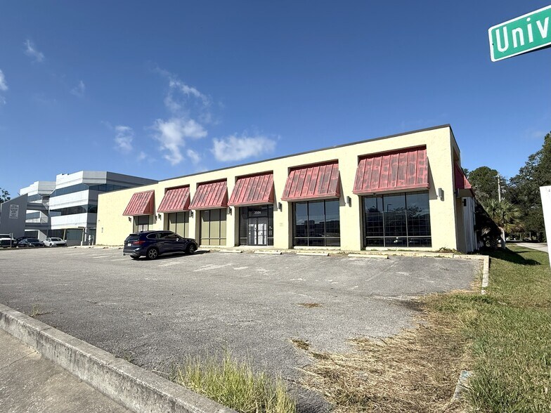More Photos Of 3506 University Blvd S, Jacksonville Freestanding For Sale